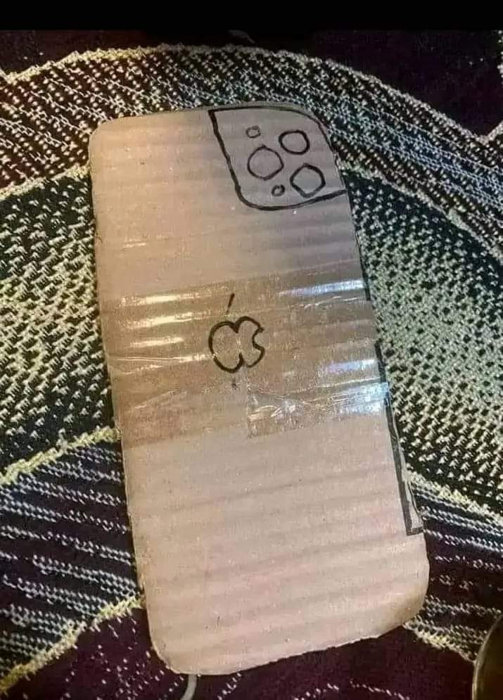 ملگرو نن ما آیفون وخستو مبارکی یی  راکری سوزی ما😊🥺😹🙈😿. 
چي نه وي سه وکړو
