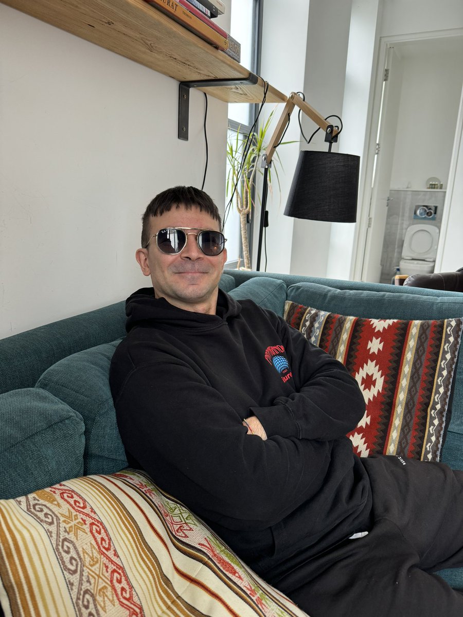 🦋 <a href="/LucaDEA/">Luca Dea</a>