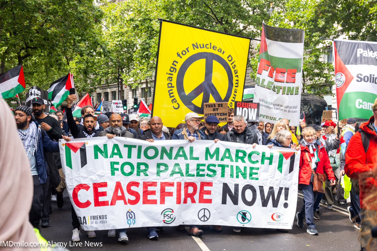 IMDMilo's tweet photo. HAPPENING NOW 06.07.24
Huge Palestine march travels through streets of London following landmark general election.
At the front of the march newly re-elected MP @jeremycorbyn leads the way.
@PSCupdates/@FriendsofAlAqsa #palestine #nationalmarch https://t.co/L4WrBmVfix