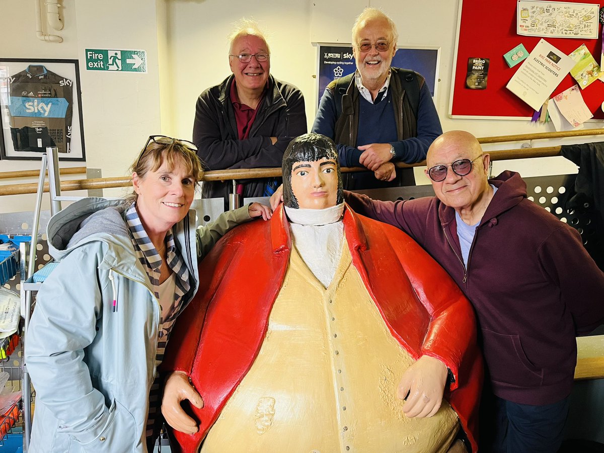 RideLeicester (@rideleicester) on Twitter photo <a href="/Jimb42/">Jim Butler</a> <a href="/HiddenHistorie3/">Hidden Histories</a> Walking Tour started with a meet & greet with Original Leicester Wide-Boy Daniel Lambert ! <a href="/Jimb42/">Jim Butler</a> <a href="/HiddenHistorie3/">Hidden Histories</a> Walking Tour started with a meet & greet with Original Leicester Wide-Boy Daniel Lambert !