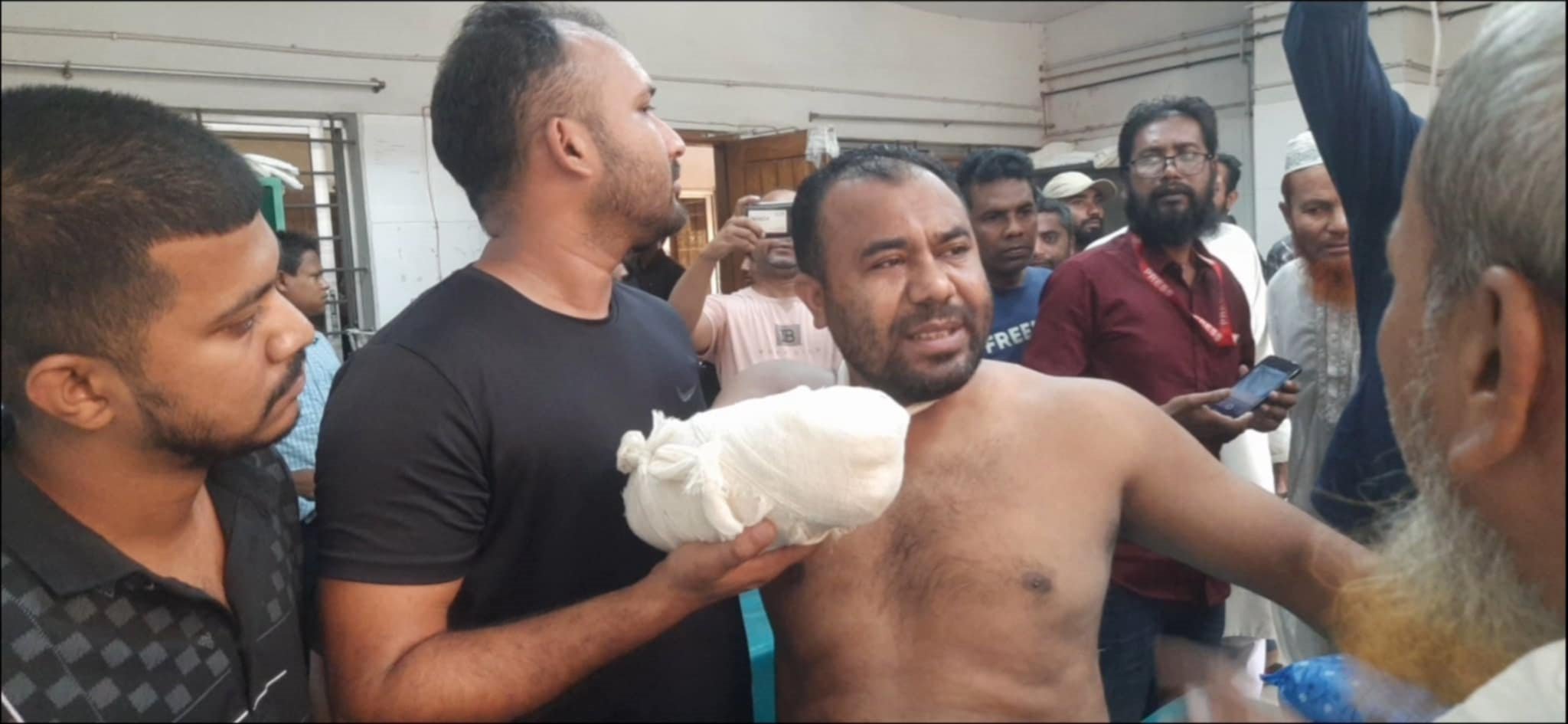 মাদারীপুরে পূর্ব শত্রুতার জেরে যুবকের হাত বিচ্ছিন্ন, আটক এক