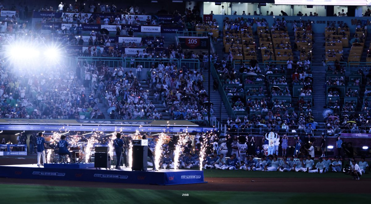 데이식스와 올스타 그리고 떼창하는 야구 팬들까지
낭만 그 자체였어⋆ ₊ ﾟ ☽ * ₊ ⋆