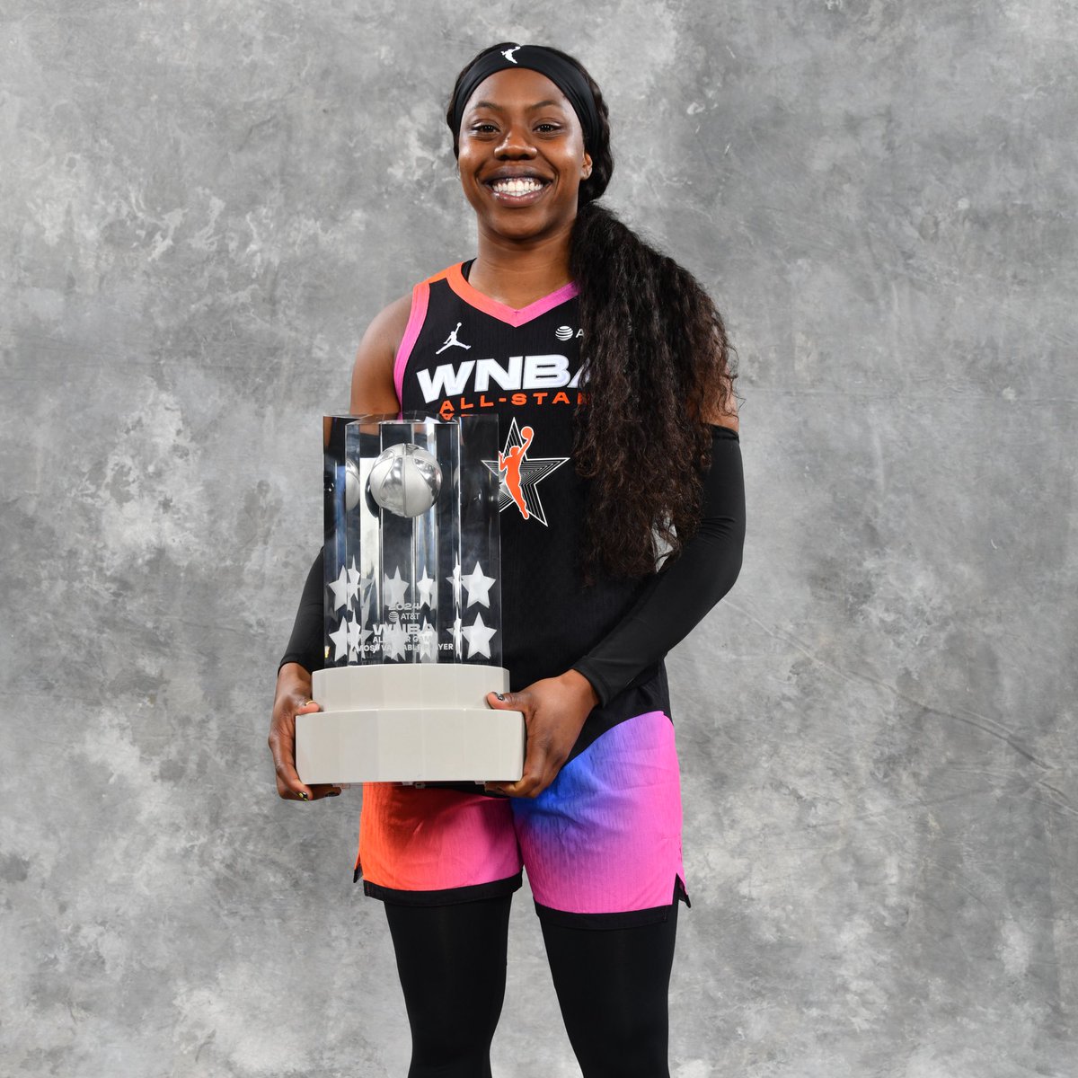 WNBA's tweet photo. HER 🏆 https://t.co/mfS3CvOCHt