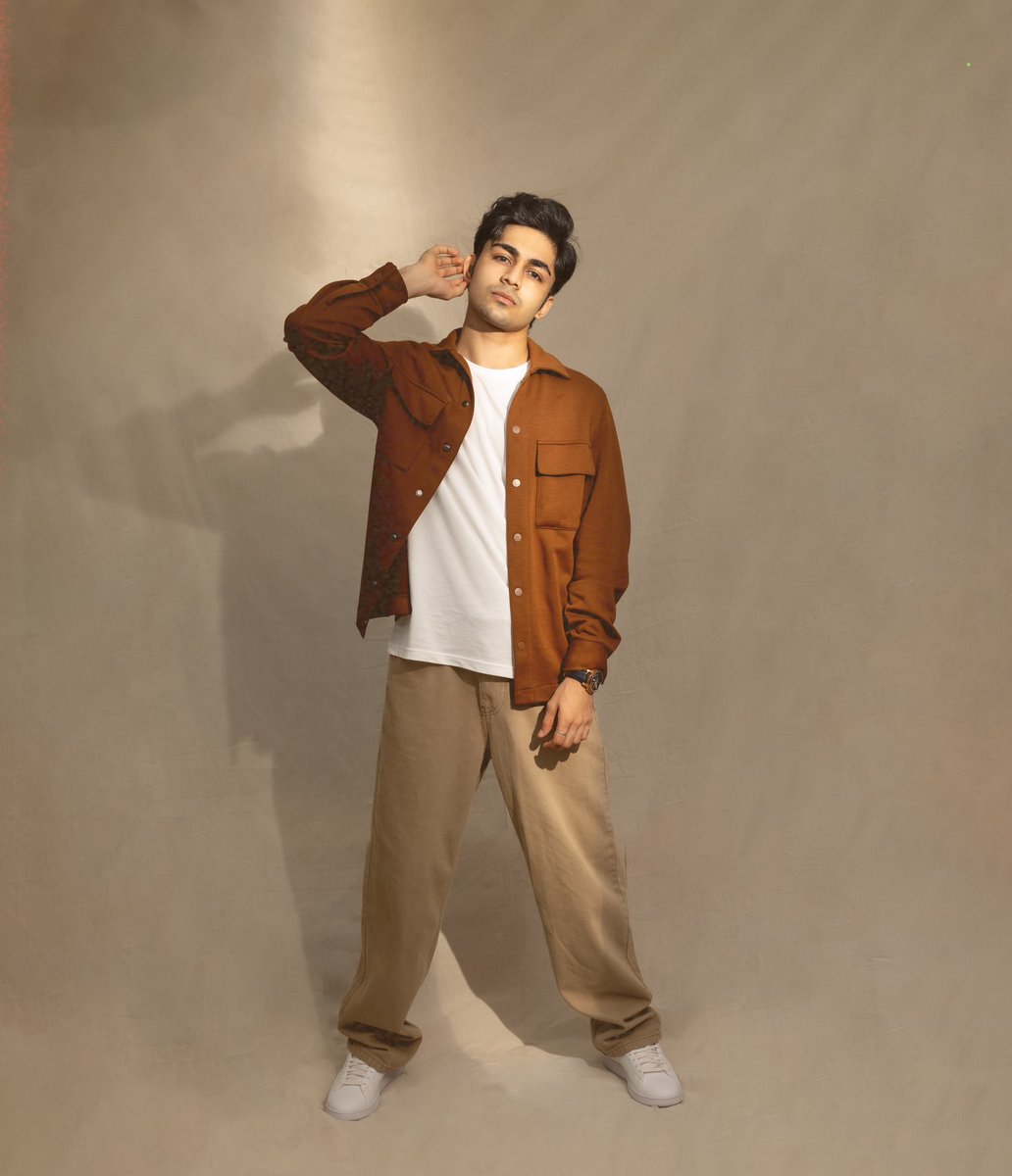 iamkrushag's tweet photo. Channeling my inner Zara model 
.
.
.
#photooftheday #pictureperfect #zara https://t.co/mT0jrF6neh