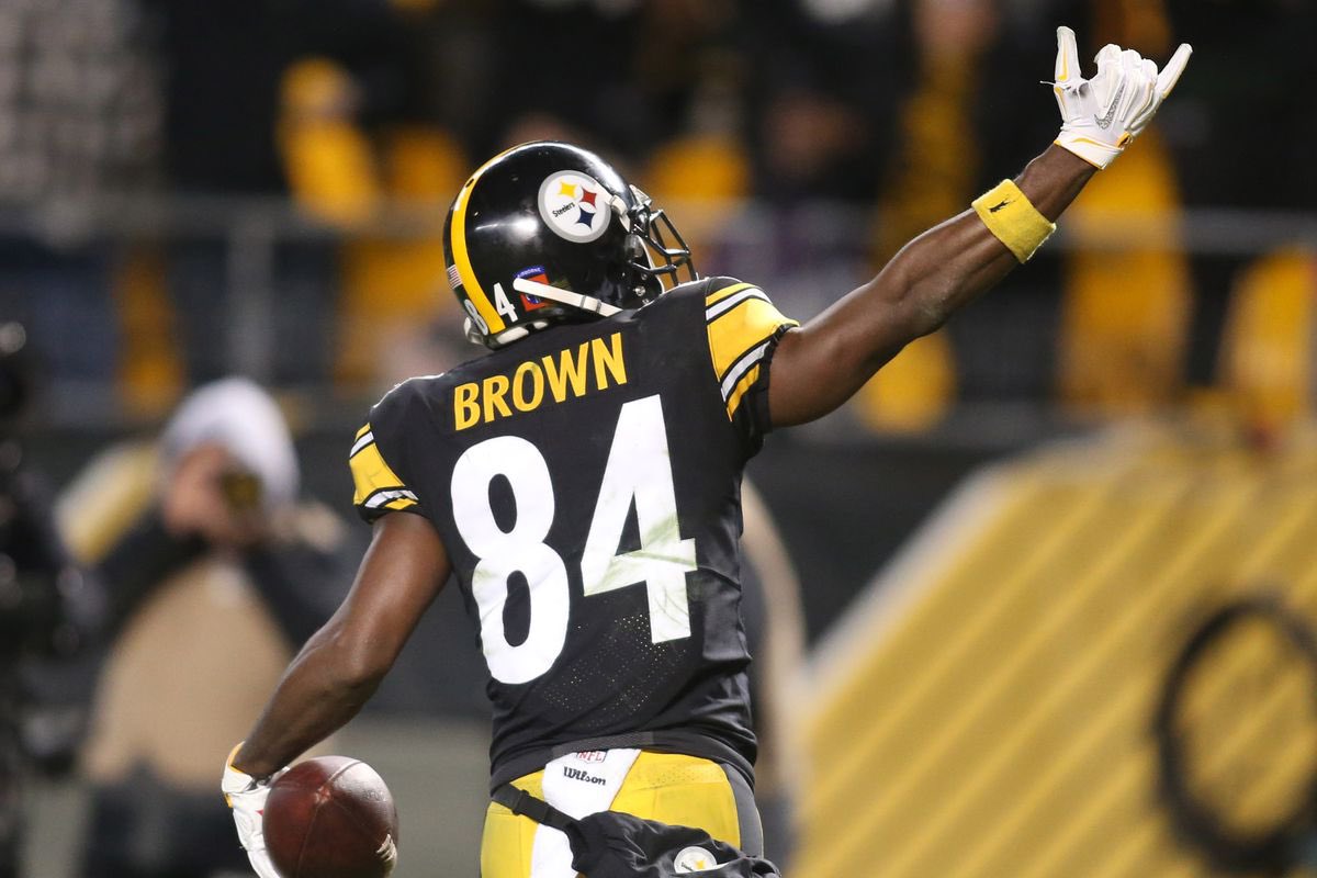 This 6-year stretch by Antonio Brown was LEGENDARY. 

2013: 110rec/1,499yds/8tds  
2014: 129rec/1,698yds/13tds  
2015: 136rec/1,834yds/10tds  
2016: 106rec/1,284yds/12tds  
2017: 101rec/1,533yds/9tds  
2018: 104rec/1,297yds/15tds

Business was BOOMIN 🔥