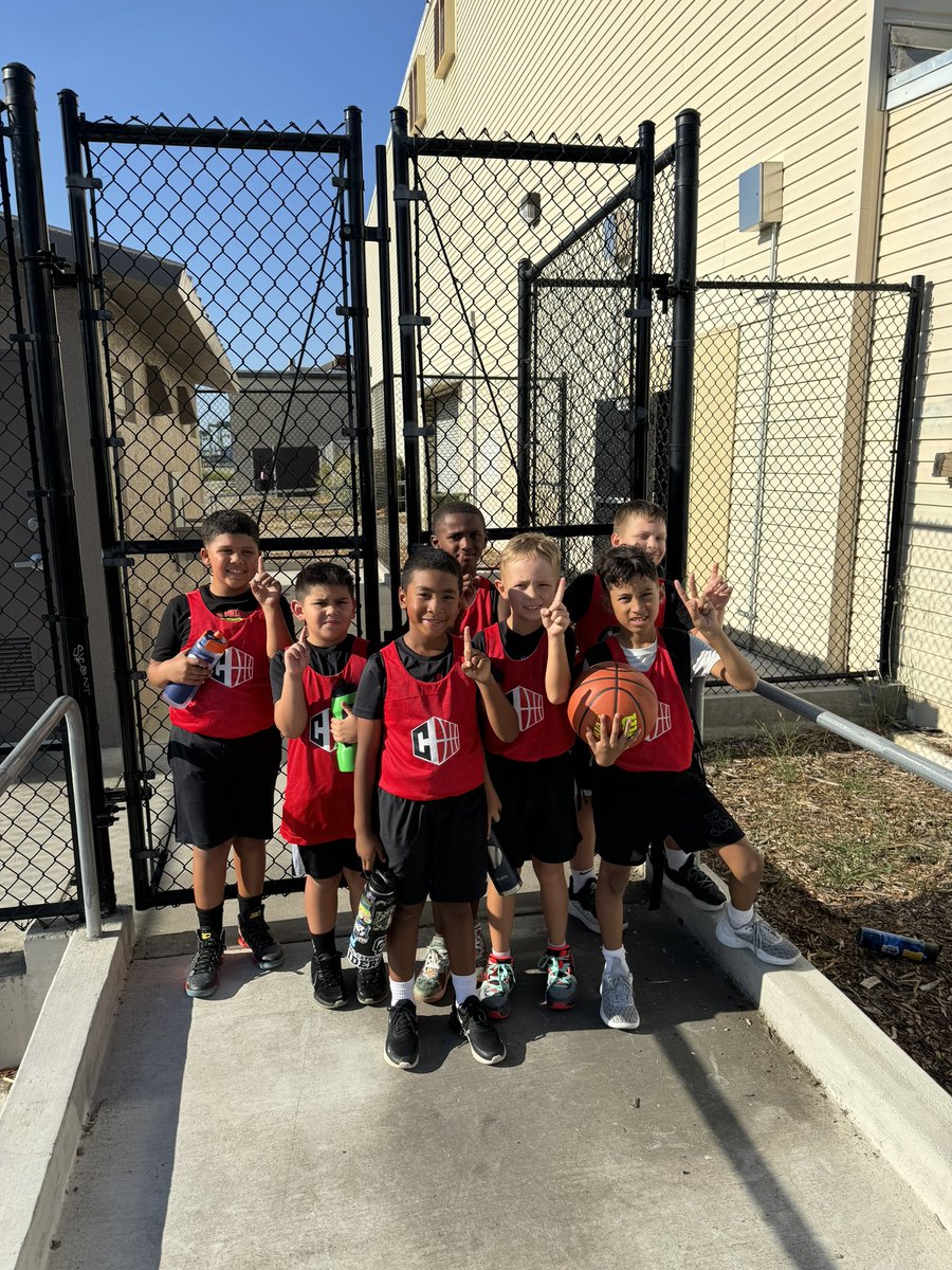 cteevan1's tweet photo. The boys won a big championship in the bay today! https://t.co/SgnpcpH8a2