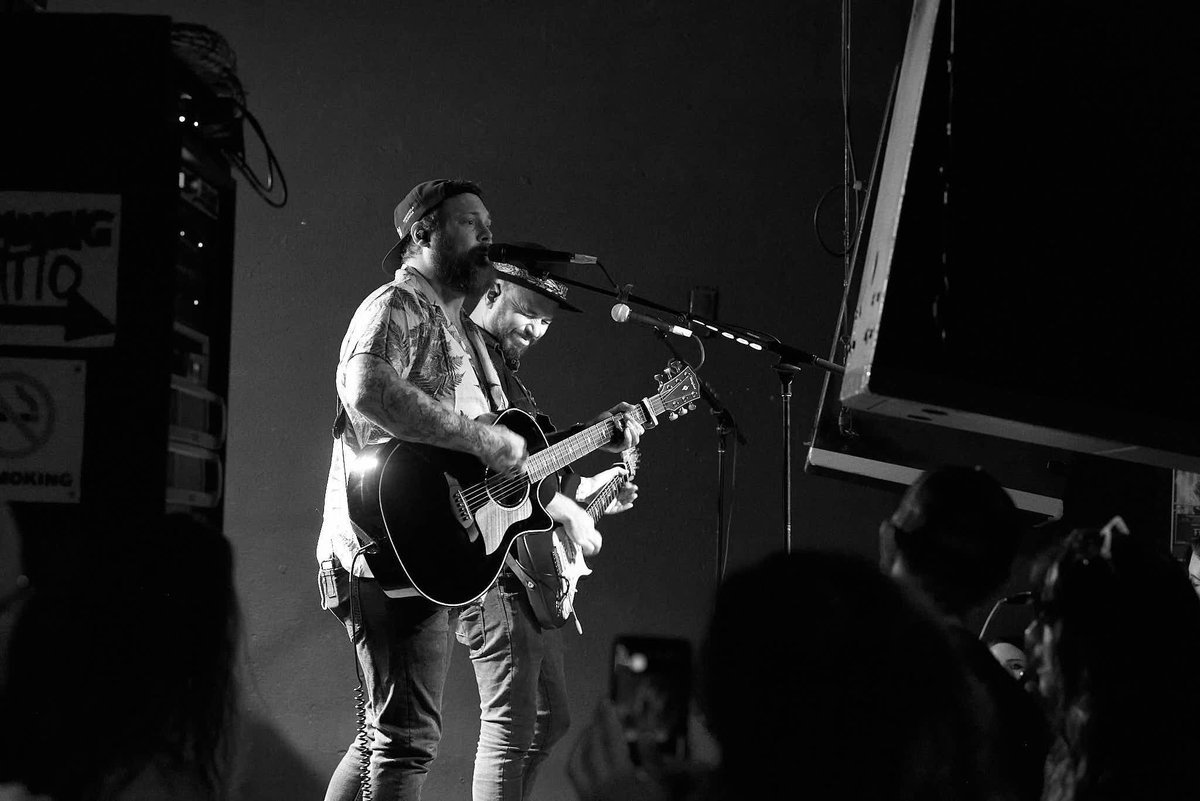 dannyworsnop's tweet photo. It’s the second to last show of tour and Ohio really showed up tonight! I’m honestly bummed that this is ending but I think that’s a good thing… it has me excited and motivated to plan and book the next one! https://t.co/J6izXJy1xA