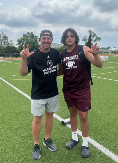 EddyV2007's tweet photo. Great camp @McMURRYFOOTBALL Thank you Coach Neal @CoachNealMcM for the invitation &amp; opportunity to work, showcase and improve @CoachL_Hamilton @Coach_nbc @JavarrisWill30 @zach_barker @RayRecruiting https://t.co/paIjVeAQIT