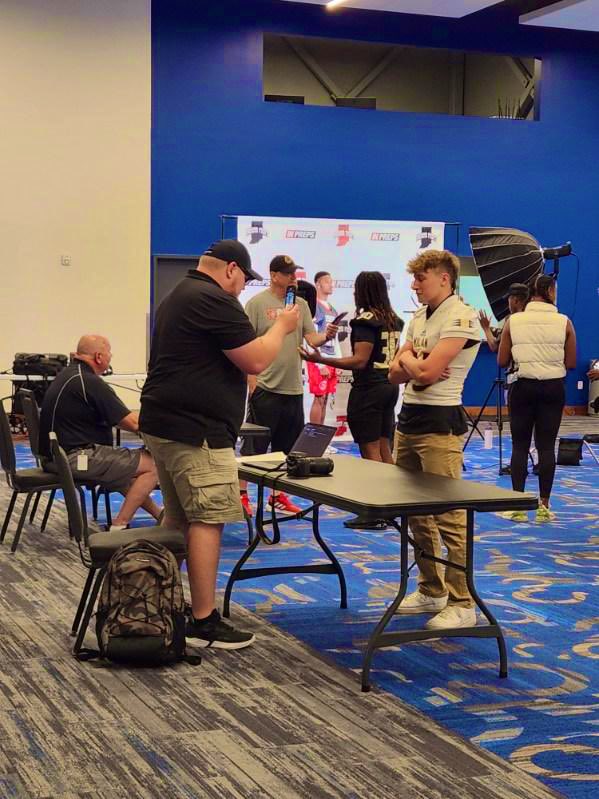 DylanOffill's tweet photo. A huge thank you to @IndianaPreps for having me at the media day. I’m very honored to represent Milan football and myself! Got to meet some great people as well as getting named Preseason All State team!

@MilanIndianFB @KSabol7 @_STDUB @IndyWeOutHere https://t.co/qAxXMn2TeH