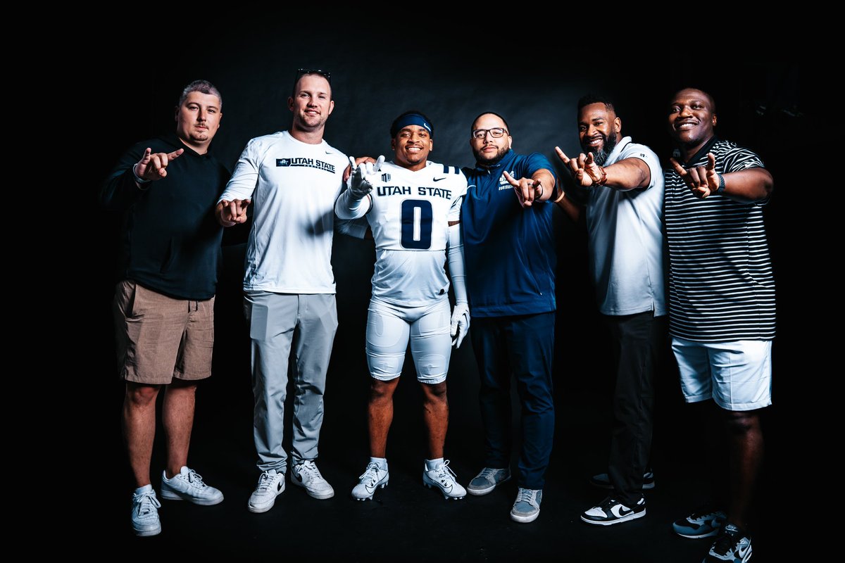 jennmckay007's tweet photo. This USU team could go 0-12 and it would not matter one bit to me or anyone for that matter. My heart is with @AndreSeldonjr family and the whole USU squad. 💙🐮🕊️ https://t.co/zO7tbbWF8W