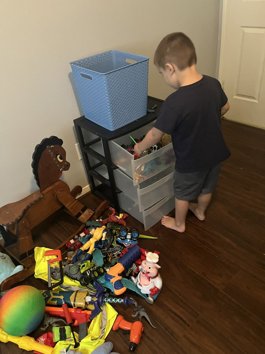 KatySisk2's tweet photo. David and I cleaned out his toys today to give to other little boys! 
#kindness
#Exleysummer24ABC 
@exleyexpress https://t.co/RpD5u5h8DI