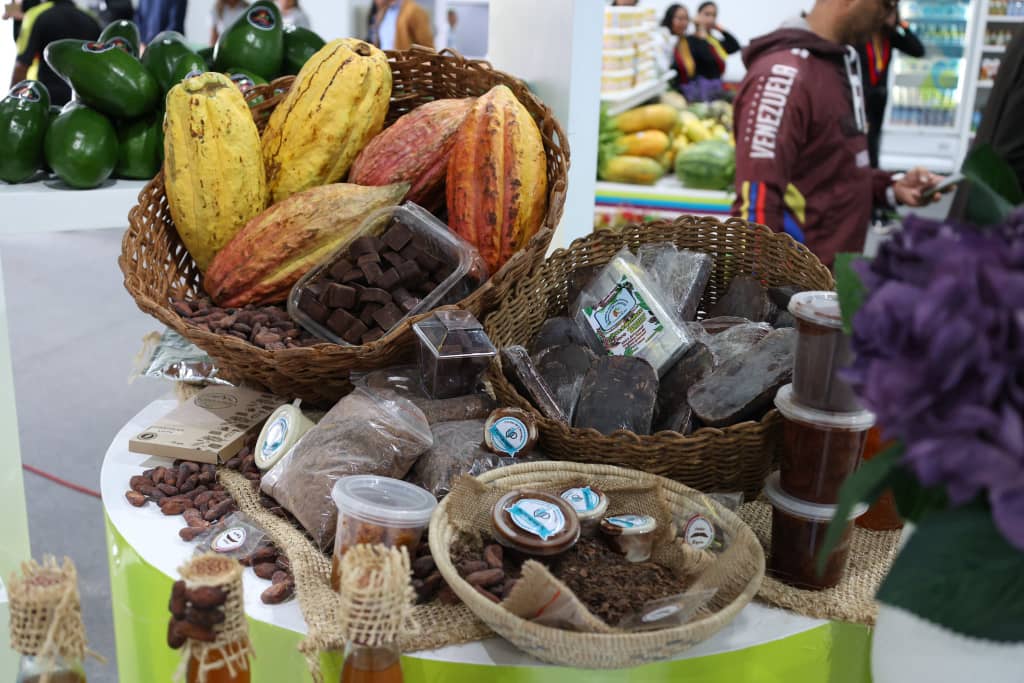 #21Jul  🇻🇪 📢 ¡ETIQUETA DEL DÍA! ▶️

#VenezuelaEsCalidad

¡Un país de oportunidades!