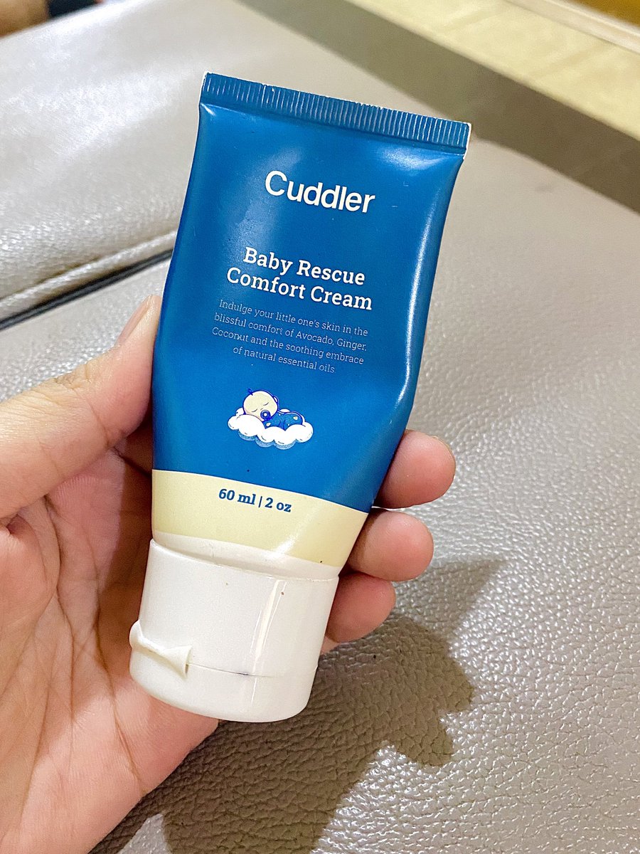 I know mesti ramai mommies confuse nak pilih baby cream kan?

Kalau i selalu tengok ingredients dulu. If takde ingredients yang anak i allergic, i'll try.

So far this cuddler baby cream memang i approved 💯 

Bau dia very calming &amp; bagus untuk legakan sembelit.
