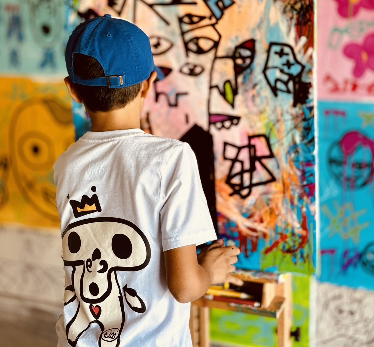artedeemilio's tweet photo. Emilio is creating 33 NFTs for the Skull Ghost Collection. This is #8  and the only one available to collect🔥 This small collection is for art lovers ❤️ https://t.co/ICGSkTywOj