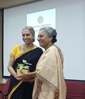 meghaphd's tweet image. At a talk for the home science association on #Ayurveda #dietetics being greeted by my own mom.♥️
Now that was a surprise!