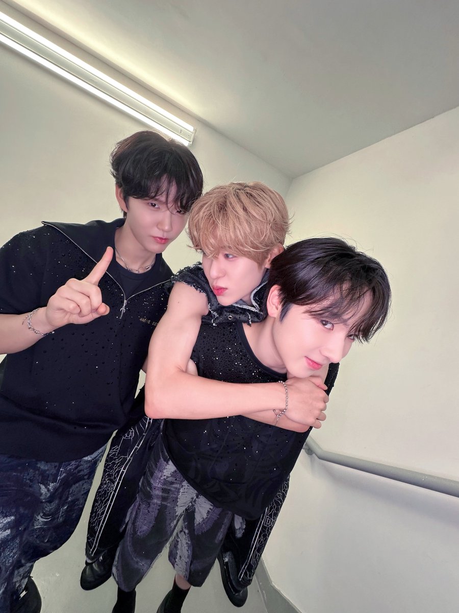 nctwishofficial's tweet photo. ⋆｡°✩🤫°⋆｡⭑.ᐟ

#SION #JAEHEE #SAKUYA 
#시온 #재희 #사쿠야
#シオン #ジェヒ #サクヤ 
#NCTWISH https://t.co/02Iv7toKoS