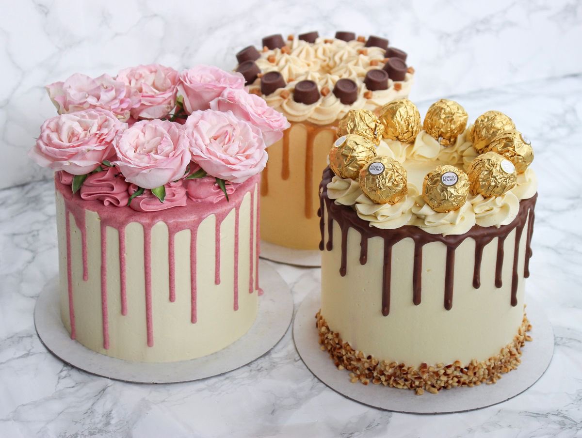 Serenity1990's tweet photo. @calsbakeryandcafe
Create some great cakes but can anyone guess what the flavors are? #gaybaker https://t.co/NFILlsJDZz