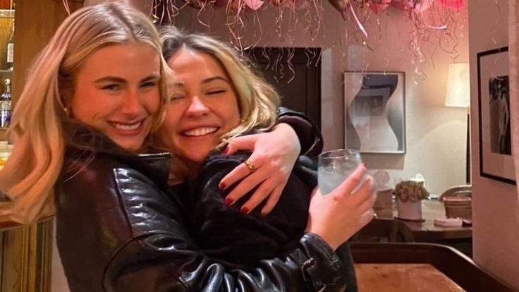 HudsOli's tweet photo. 🎂 • Amorcito mío, inmenso y bonito, que la vida te obsequie miles de bendiciones y que sigas siendo tan fiel a esa alegría como hasta ahora. Feliz vida, Stef. @emmanuellehuds https://t.co/AiY6ENsxZw