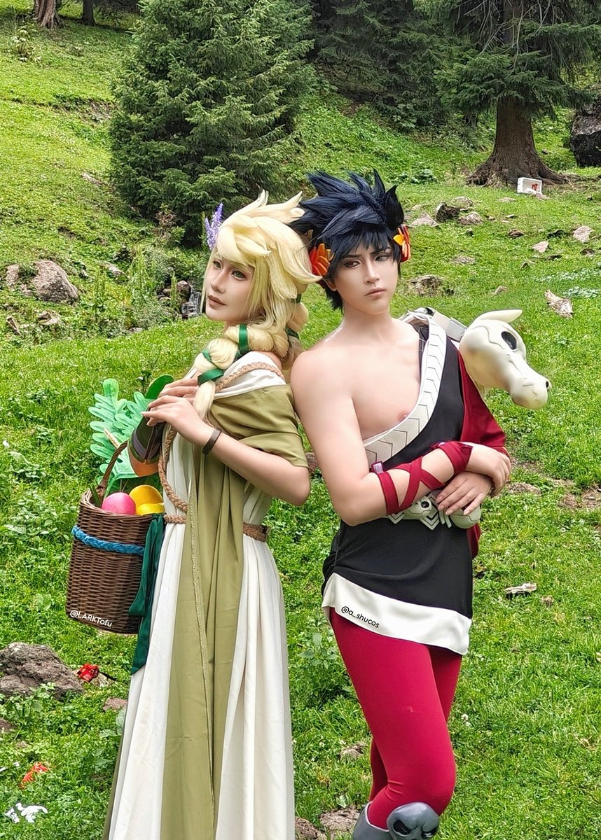 LARKTofu's tweet photo. Finally,the mother met her son.

#Zagreus / @a_shucos
#Persephone / @LARKTofu

@SupergiantGames
@0jenzee0
#HadesGame #Hades  #cosplay https://t.co/fWAJB2gfbT