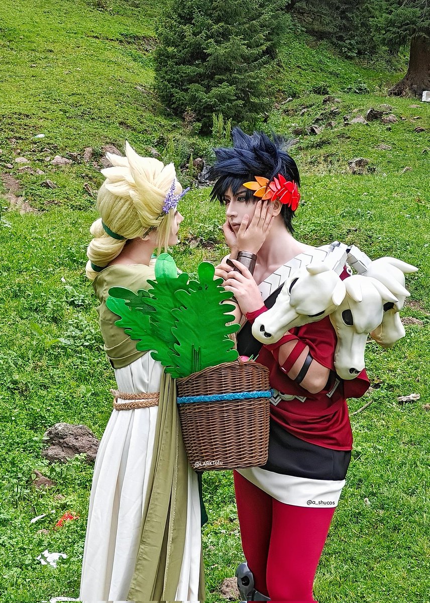 LARKTofu's tweet photo. Finally,the mother met her son.

#Zagreus / @a_shucos
#Persephone / @LARKTofu

@SupergiantGames
@0jenzee0
#HadesGame #Hades  #cosplay https://t.co/fWAJB2gfbT