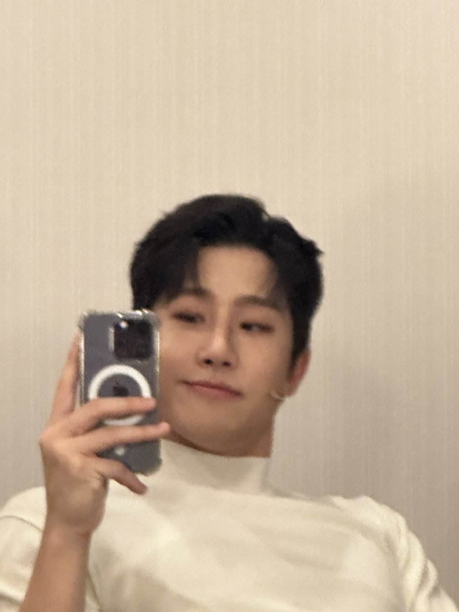 offclASTRO's tweet photo. 막공 시자아아아악😍🪂 https://t.co/O26jNhzmb8