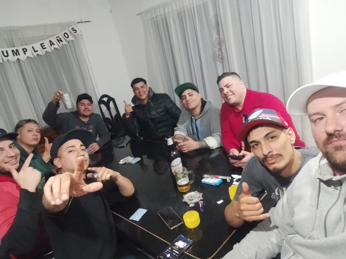 elkitinb's tweet photo. Esperando a que se confundan 🔺️ https://t.co/8DpvflNA9f