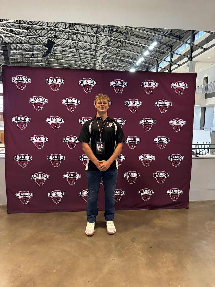 LikensEthan's tweet photo. I want to thank @Coach_Ven3 and @CoachGiancola for having me down for their junior day today! Loved the environment and what the school has to offer! @BryanStiney https://t.co/irNRuVOjsh