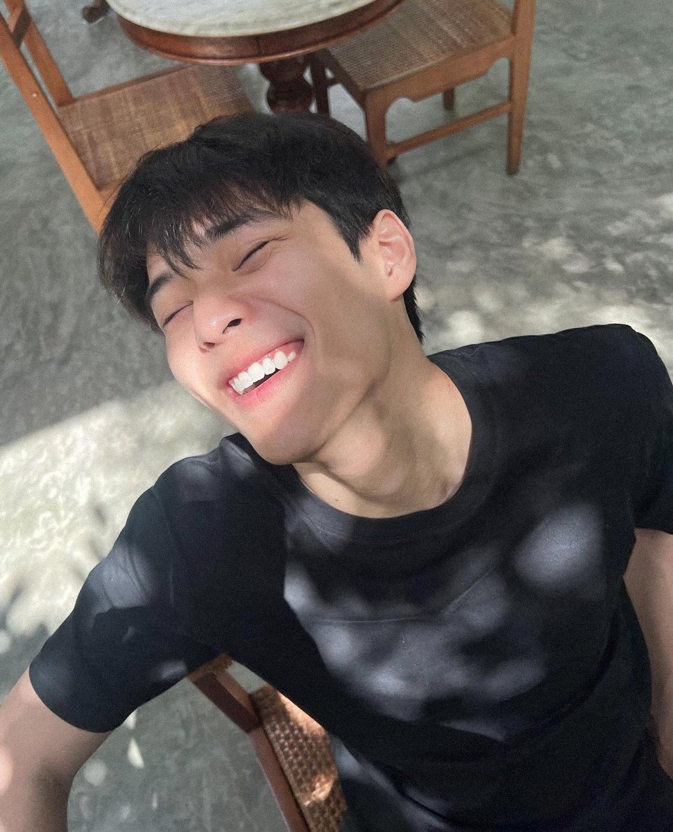 poon_mit12's tweet photo. Fact about poonmit ตาปูนสองข้างสีไม่เท่ากัน แต่ต้องแสงตกกระทบตาถึงจะเห็น ไม่ก็มาดูใกล้ๆก็ด้าย💖😗 https://t.co/PGGkhhZ5FT
