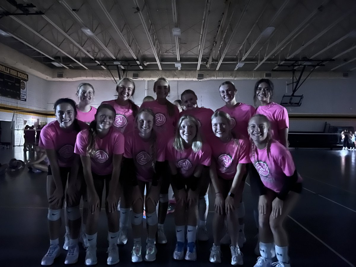 AnnaRocketVB's tweet photo. Battle at the ‘Ville results:
JV finished 4th in silver
Varsity finished 4th in gold

It was a competitive three days of vball! https://t.co/oV52o5ooFG