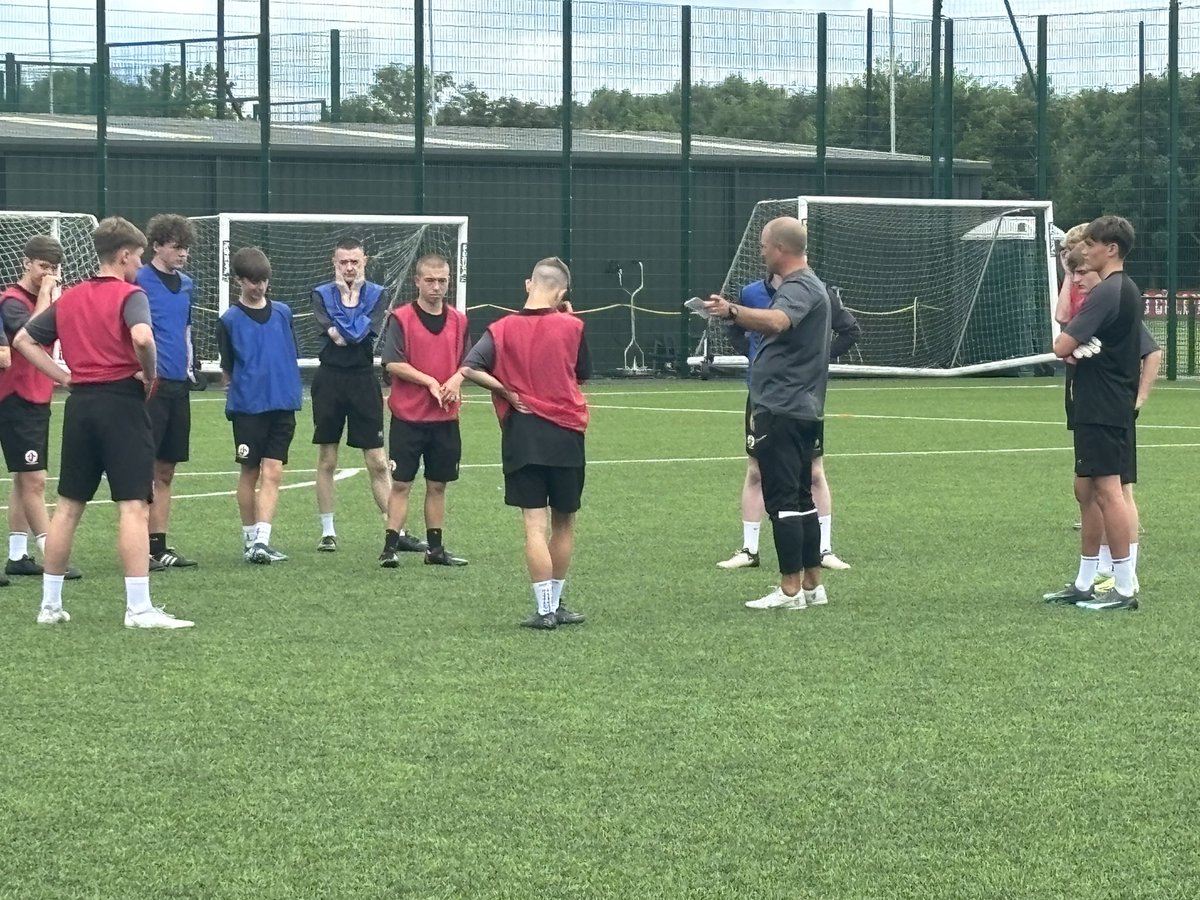 CoachRuden's tweet photo. What a week in the UK with the my mate @All4WVU! We made memories, met some great coaches, and continued our coaching journeys! 

Thanks to @FAWCoachEd for hosting a great course! https://t.co/zCgJ8KQlGg