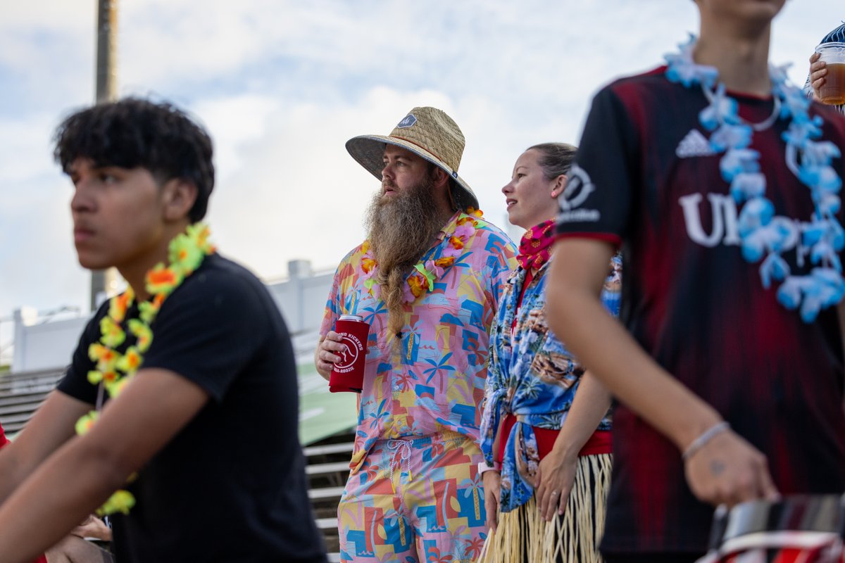 The <a href="/RCRedArmy/">River City Red Army</a> are feelin' 𝙗𝙚𝙖𝙘𝙝𝙮 ☀️🏖️🌊🐚😎