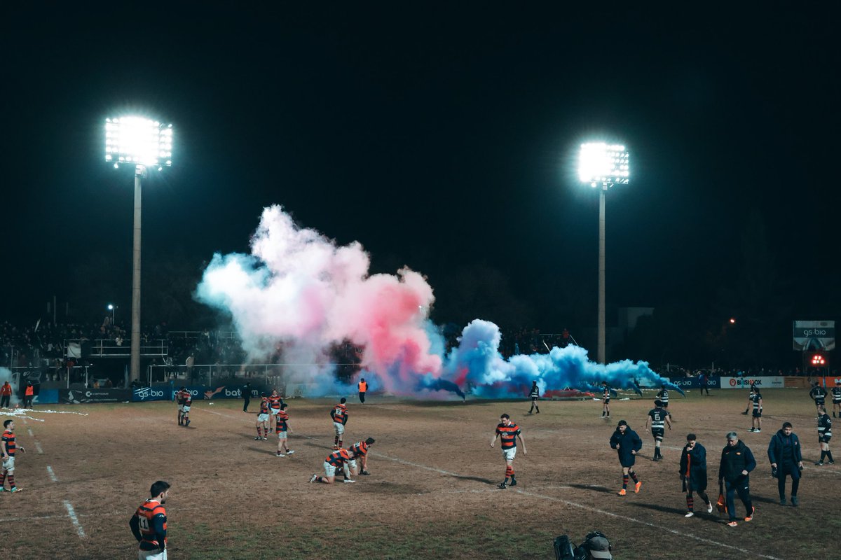 351Deportes's tweet photo. 🔝 ¡TALA , DUEÑO DEL CLÁSICO!

🏉 En un enfrentamiento apasionante, el #TalaRC venció por 18 a 12 a #LaTablada y clasificó para las semifinales. #Top10 

🔜 El próximo rival: #JockeyClub. 

📸 @LautyVallino https://t.co/KST4BXmlyH