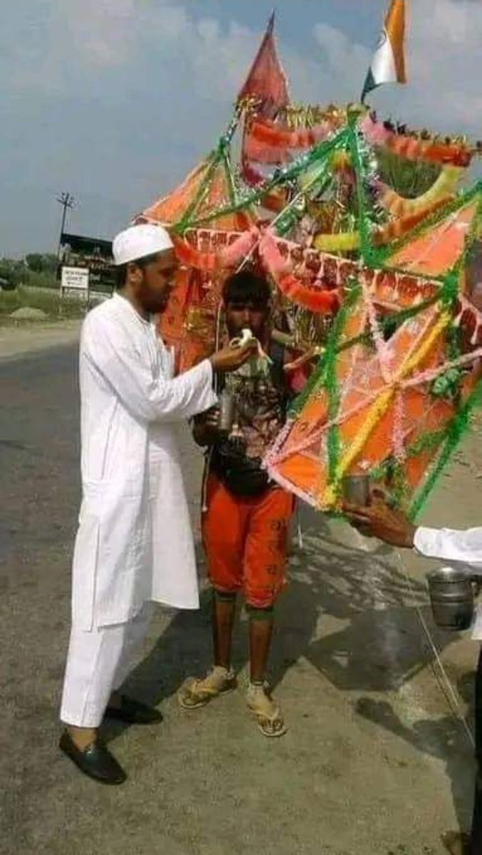 FaizAli295371's tweet photo. मुफ्त का तो अब्दुल का केला भी मुंह में ले लेंगे, लेकिन खरीदने की बात आई तो पहले नाम पूछेंगे
अद्भुत सोच भक्तों 🚩🙏
#kawadyatra2024 #KawarYatra
#अंधभक्तों https://t.co/w97DFyynH6