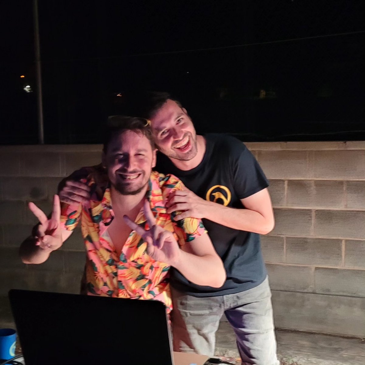 No podem acabar esta calurosa, intensa i preciosa edició sense donar-ho tot en Los Morenos de Mallorca a ritme del soul més fiestero i estiuenc!