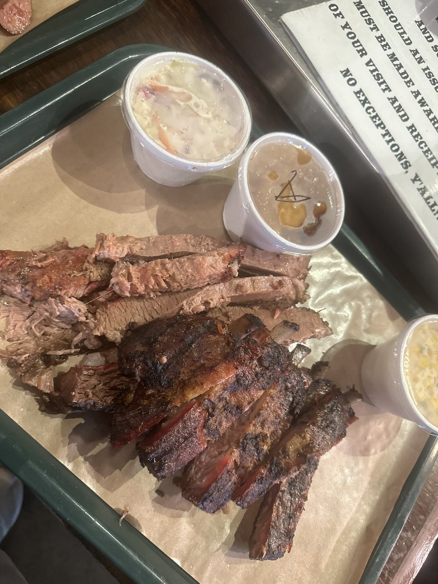 calebkelly1's tweet photo. Texas BBQ #Hard8 https://t.co/zJKX2FLV62
