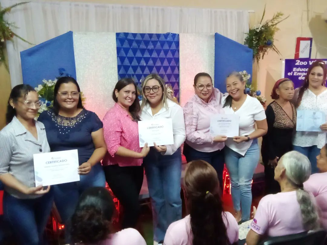 Sin importar edad, color, ni raza, las mujeres yaracuyanas continúan formándose en la Gran Misión Venezuela Mujer, la cual fue ideada para empoderar y proteger a las féminas venezolanas. 
#VenezuelaPintaBonito 
<a href="/NicolasMaduro/">Nicolás Maduro</a> 
<a href="/_LaAvanzadora/">Yelitze Santaella</a> 
@mpp