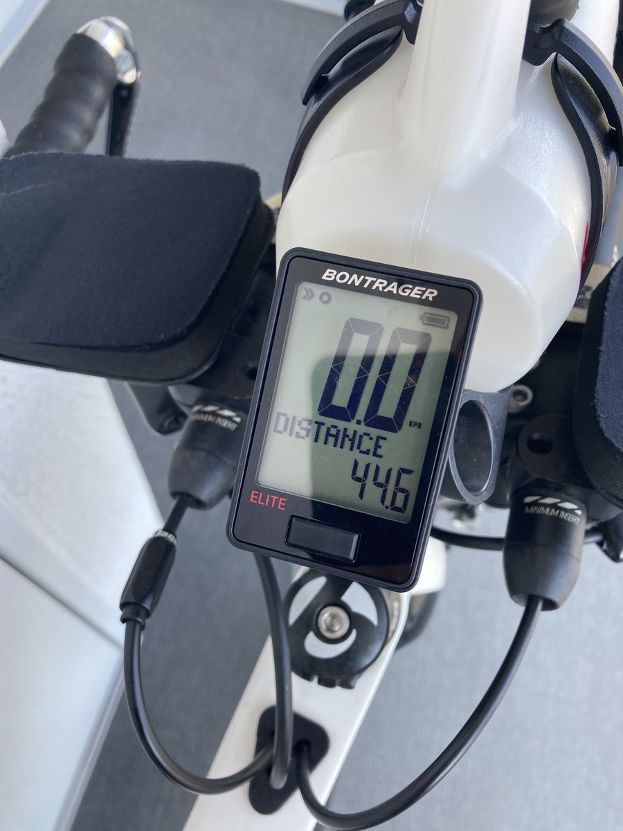 ecotriathlete's tweet photo. 44km超の舞洲ライド🚴‍♂️完了✅今日の舞洲はイベントの関係で朝から沢山の人、人、人😅物流は休みだったけどタイムアタックは諦め、超安全ライド🚴‍♂️でした😊　#トライアスロン　#TREK   #speedconcept   #舞洲 https://t.co/wrvrAirK1t