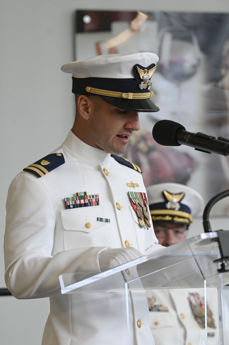 USCGSoutheast's tweet photo. #CYMI Lt. Giacomo Terrizzi III
assumed command of the newly established @uscg Marine Safety Unit Lake Worth, Fri., as the unit's first commanding officer during an assumption of command ceremony held at the @PortofPalmBeach
Click here to read more! https://t.co/pcIl2W2TKs #USCG https://t.co/KiU0Ar3wVB
