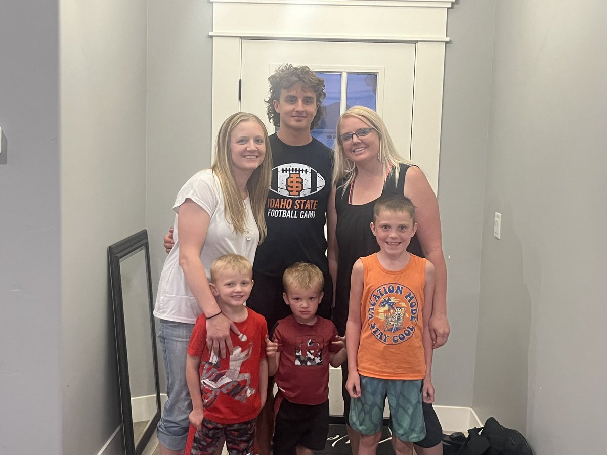 Great camp at ISU representing the Greater Spokane League! Got to play some ball and see some family, last stop before camp starts @coachb_blevins5  <a href="/CoachKolney/">Kolney Cassel</a>  <a href="/CodyHawkins/">Cody Hawkins</a> <a href="/TopFlightQB/">Top Flight Quarterback</a>