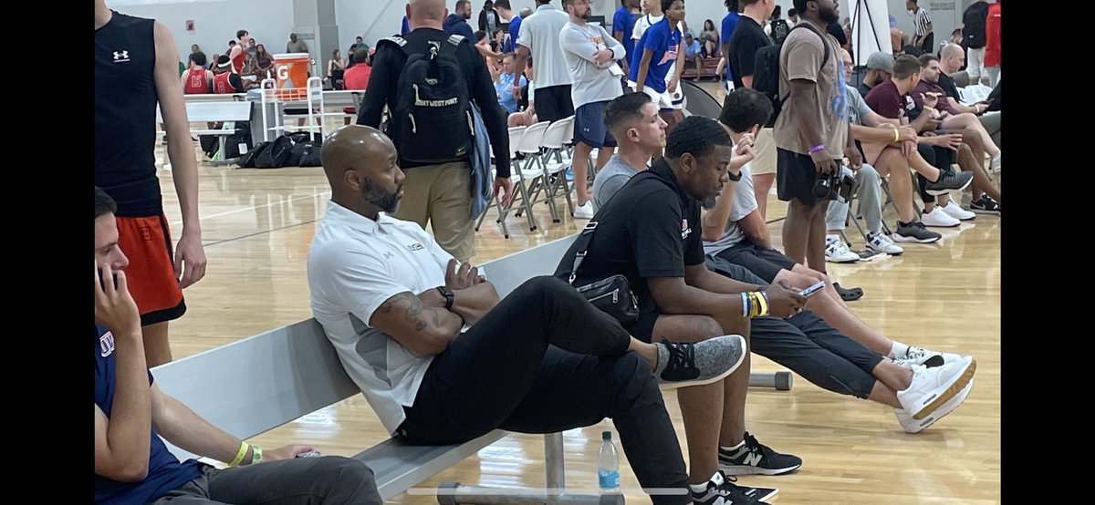 College Coaches Sitting Court Side Here In Chicago At The UNDER ARMOUR FINALS LETS GO ARKANSAS ALL RED!!!🏀🏀💪🏿💪🏿