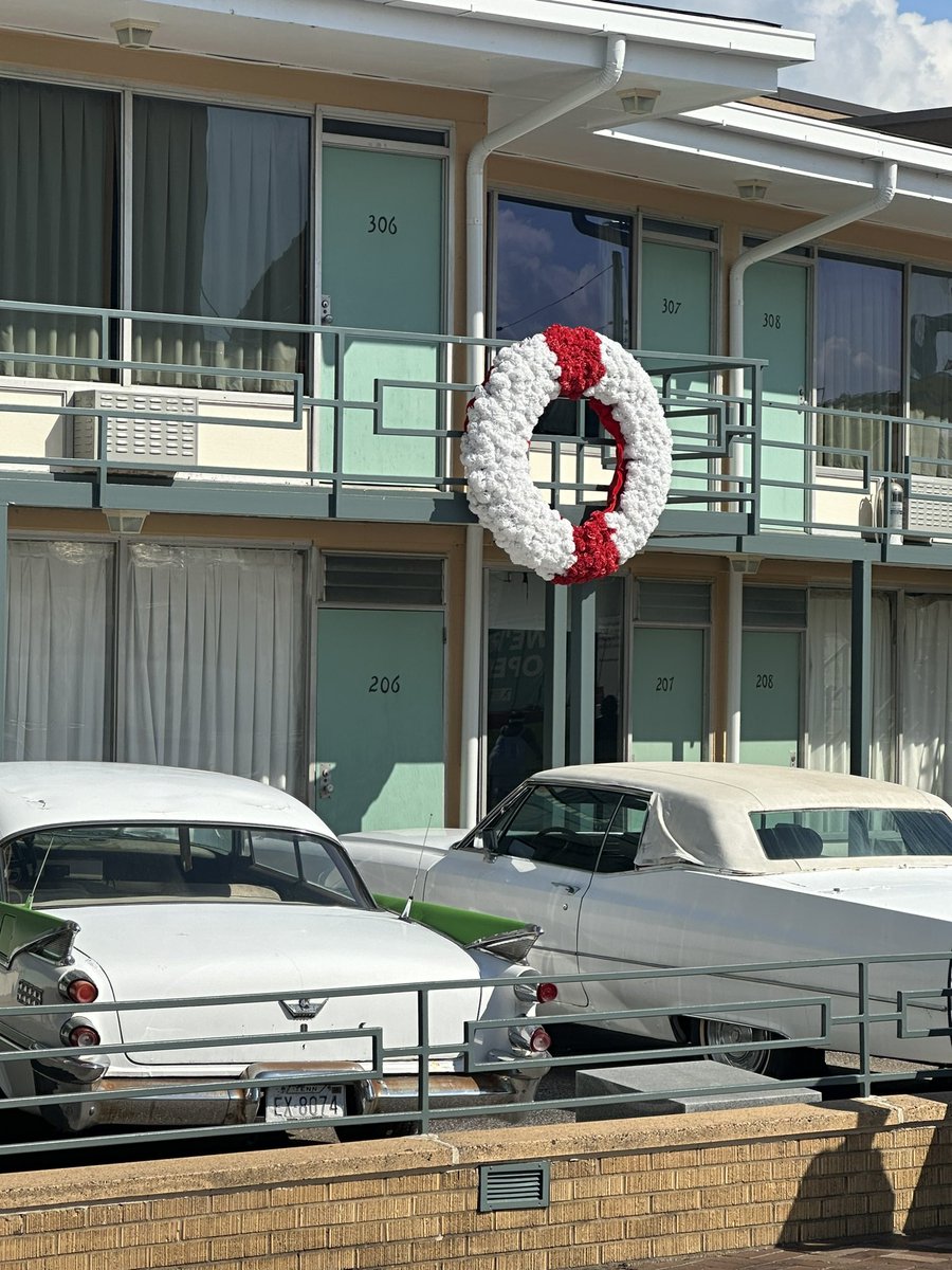 Coach Harris tweet media