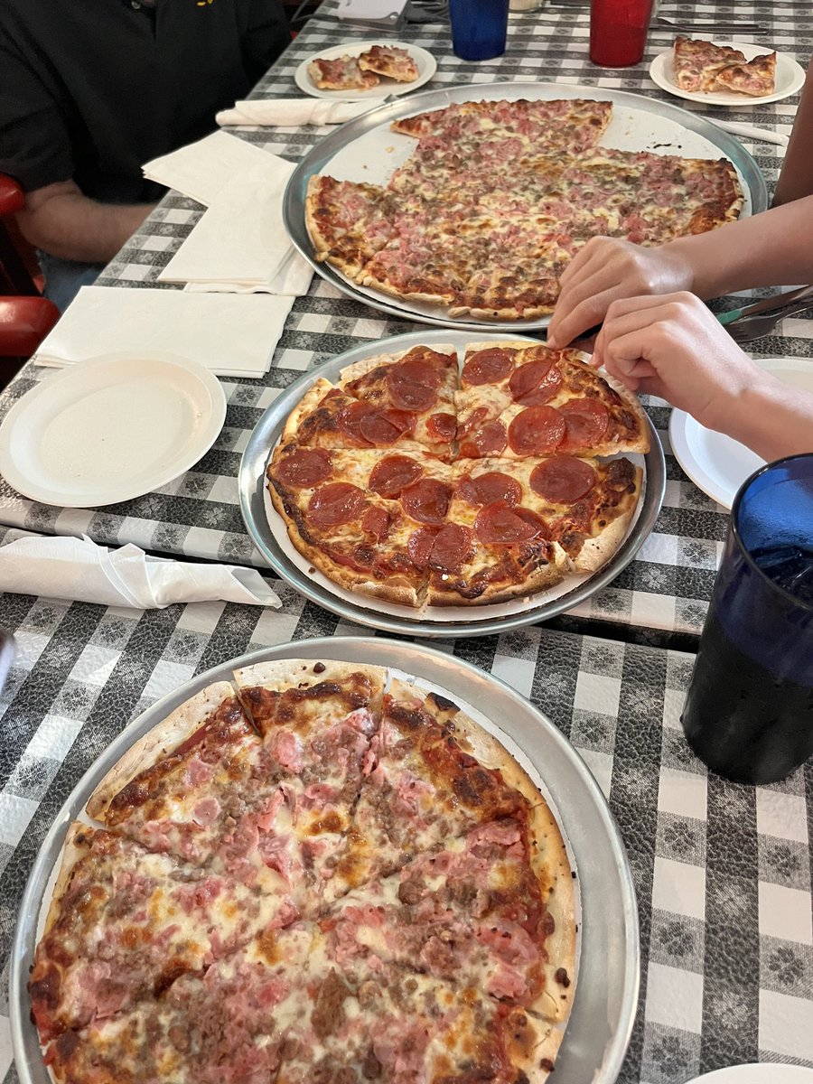 My favorite pizza on the planet… Tobin’s Pizza in Bloomington, IL ❤️🍕