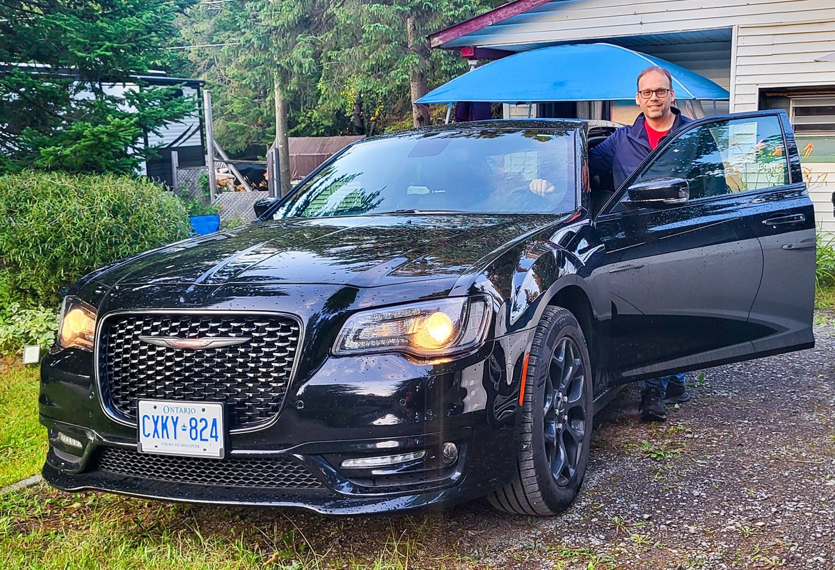 PatrickBelange's tweet photo. @Chrysler I hope you'll bring back the 300 in the future. Such a stunning and fun car to drive. #americanluxurycar #chrysler https://t.co/4O4WYcpLaq