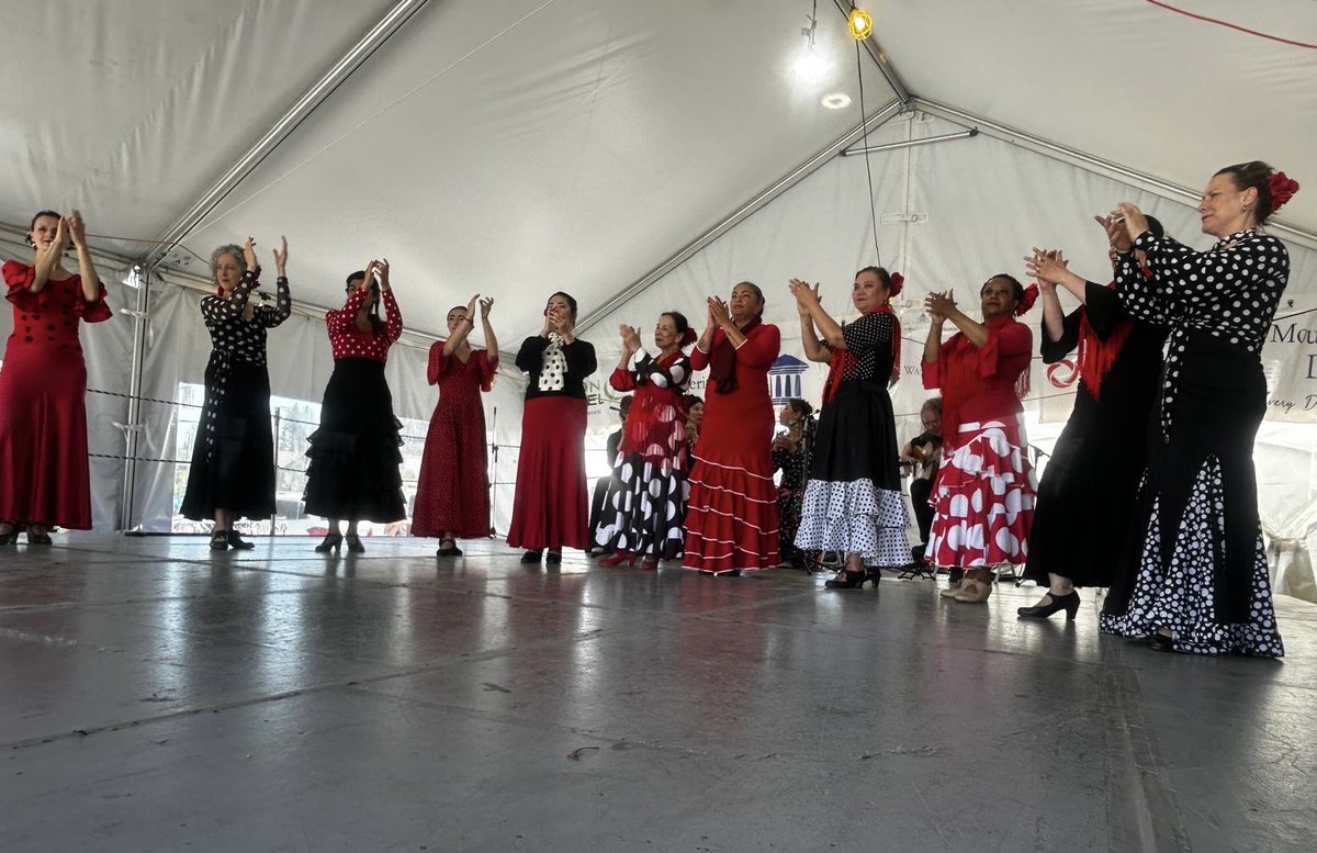 KasandraLaChina's tweet photo. @MozaicoFlamenco performance at Greek Summerfest this year, thanks for great show everyone! #yvrdance #vancouverdance #mozaicoflamenco https://t.co/hmeATgbDIt