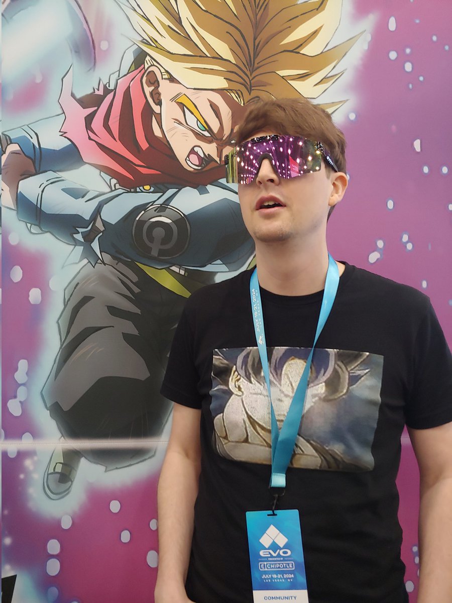 dermustang39's tweet photo. That shirt... DLC..? Anyone know if real? #EVO2024 https://t.co/YpenQOZED6