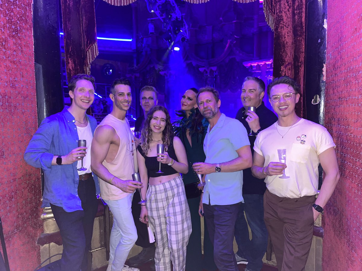 Thanks to <a href="/velvetcaveat/">Velvet</a> and all at the fantasy Crystal ball ✨

That was quite the ‘Slay’ ride!
🪩🌟what a night 🔥🤍

#ffxiv #BaldurGate3 #ffxvi #WutheringWaves #slaystationexp