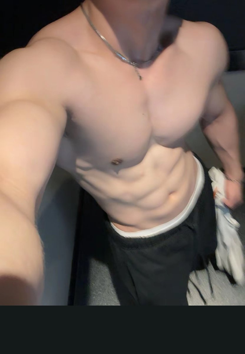 一起H起来 tweet media