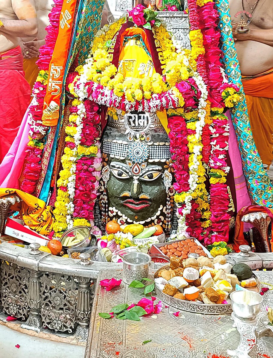 श्री महाकालेश्वर ज्योतिर्लिंग जी के आज के भस्म आरती श्रृंगार दिव्य दर्शन 21.07.2024