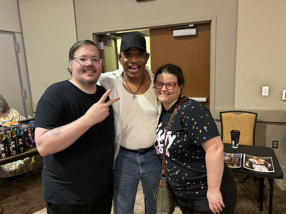 NoBonesRasslin's tweet image. @KayFabulous80 &amp;amp; I met #2ColdScorpio at a recent @AMLWrestling show in Winston-Salem, NC!  
#WCW #HighFlyer #ECW #WWF #wrestling #ProWrestling