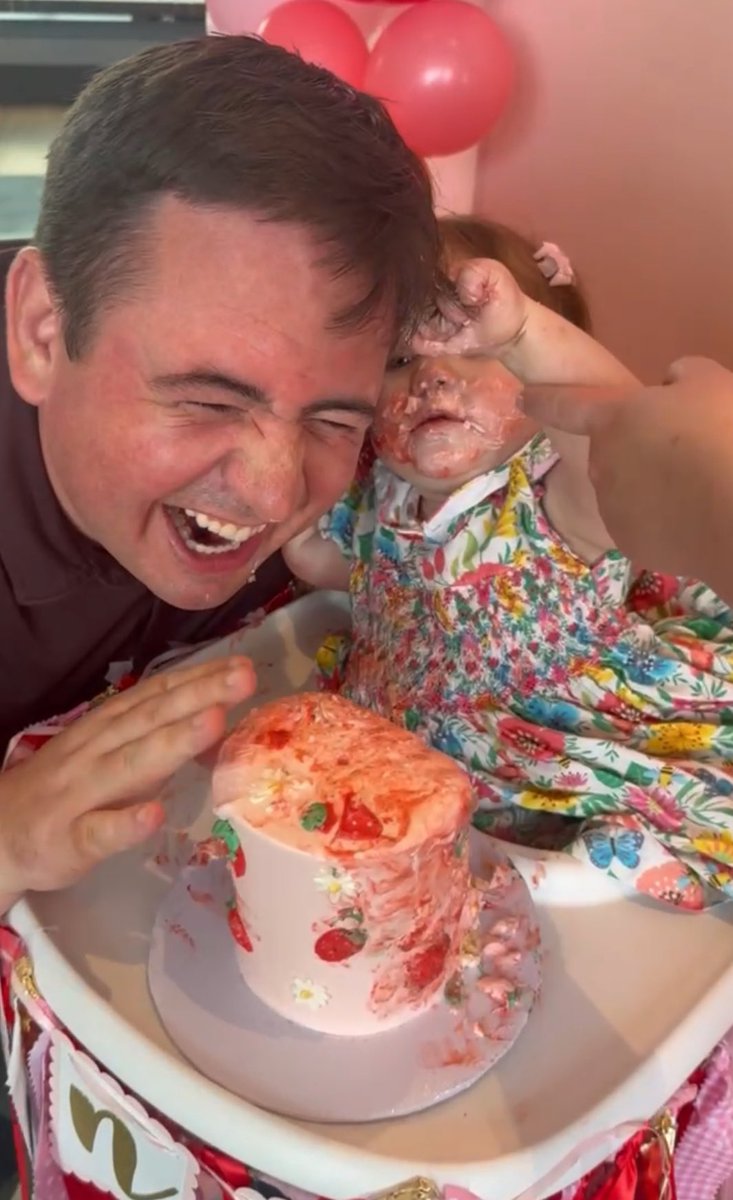 JoeStGeorge's tweet photo. Today my daughter celebrated her first birthday. Where has the last year gone?! 
I am so lucky to be her dad. https://t.co/5FgZWyCmIn